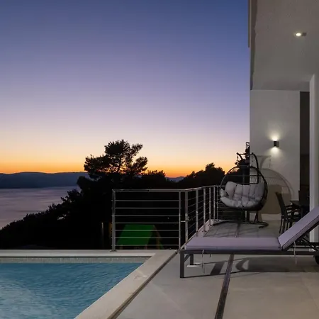 Villa Luxury Ivana Heated Pool 28 M2, Gym Brela