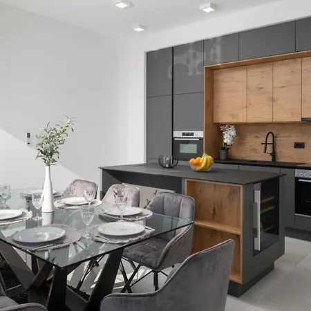 Luxury Ivana Heated Pool 28 M2, Gym Villa