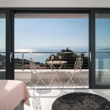 Villa Luxury Ivana Heated Pool 28 M2, Gym Brela